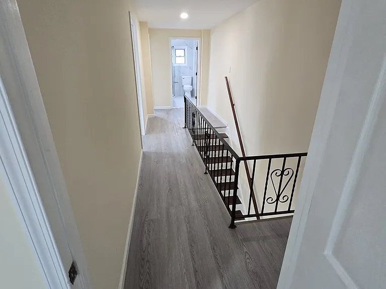 338 E Main St — Photo 19