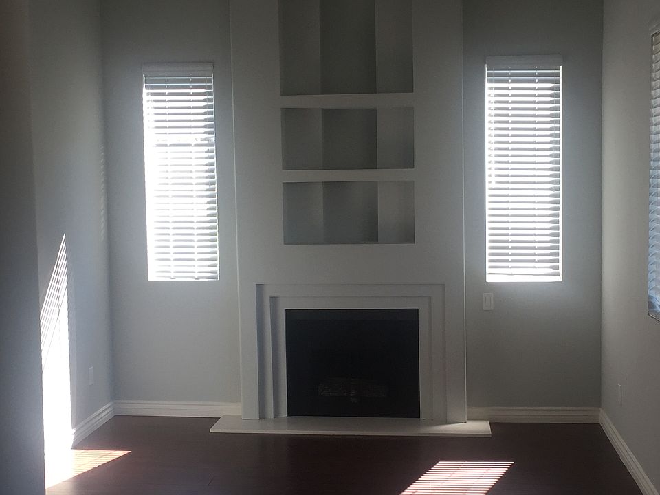 1st image of 12712 Moorpark St