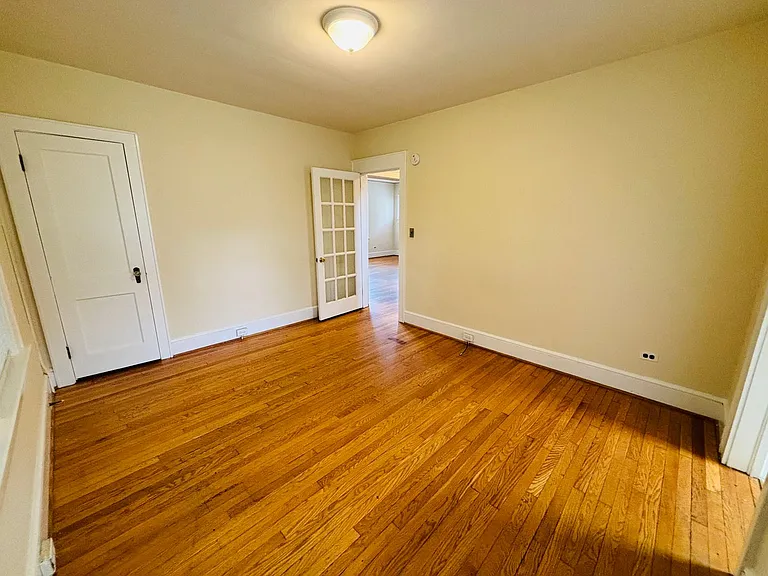1410 N Main St — Photo 7