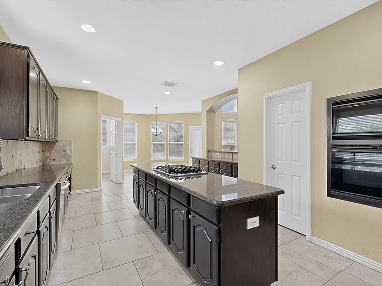 1812 Meadow Ridge Dr — Photo 24