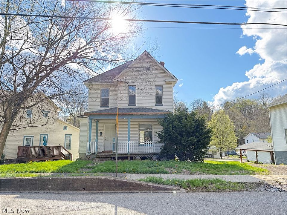 1st image of 456 N 8th St