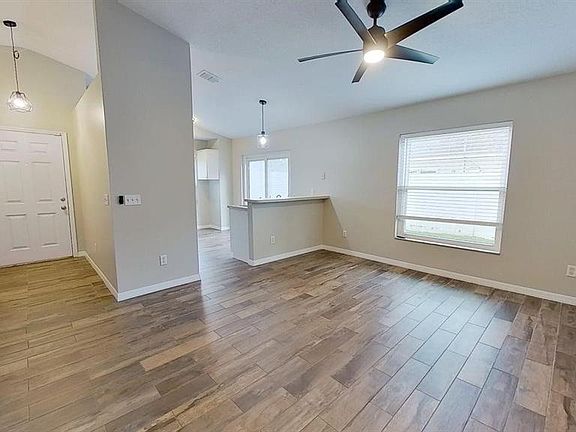 3rd image of 1701 S BUMBY AVENUE