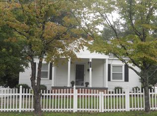 604 Oak Ave, Hamlet, NC 28345