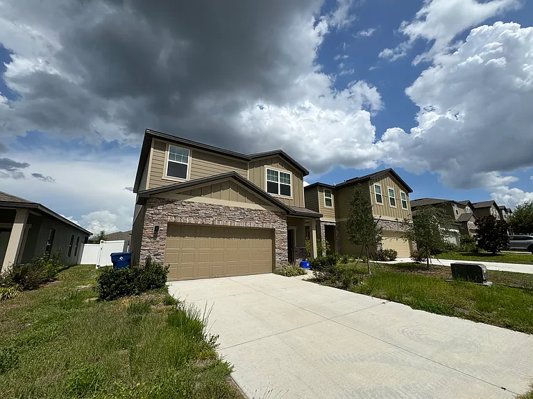 Hemingway Cir — Photo 2