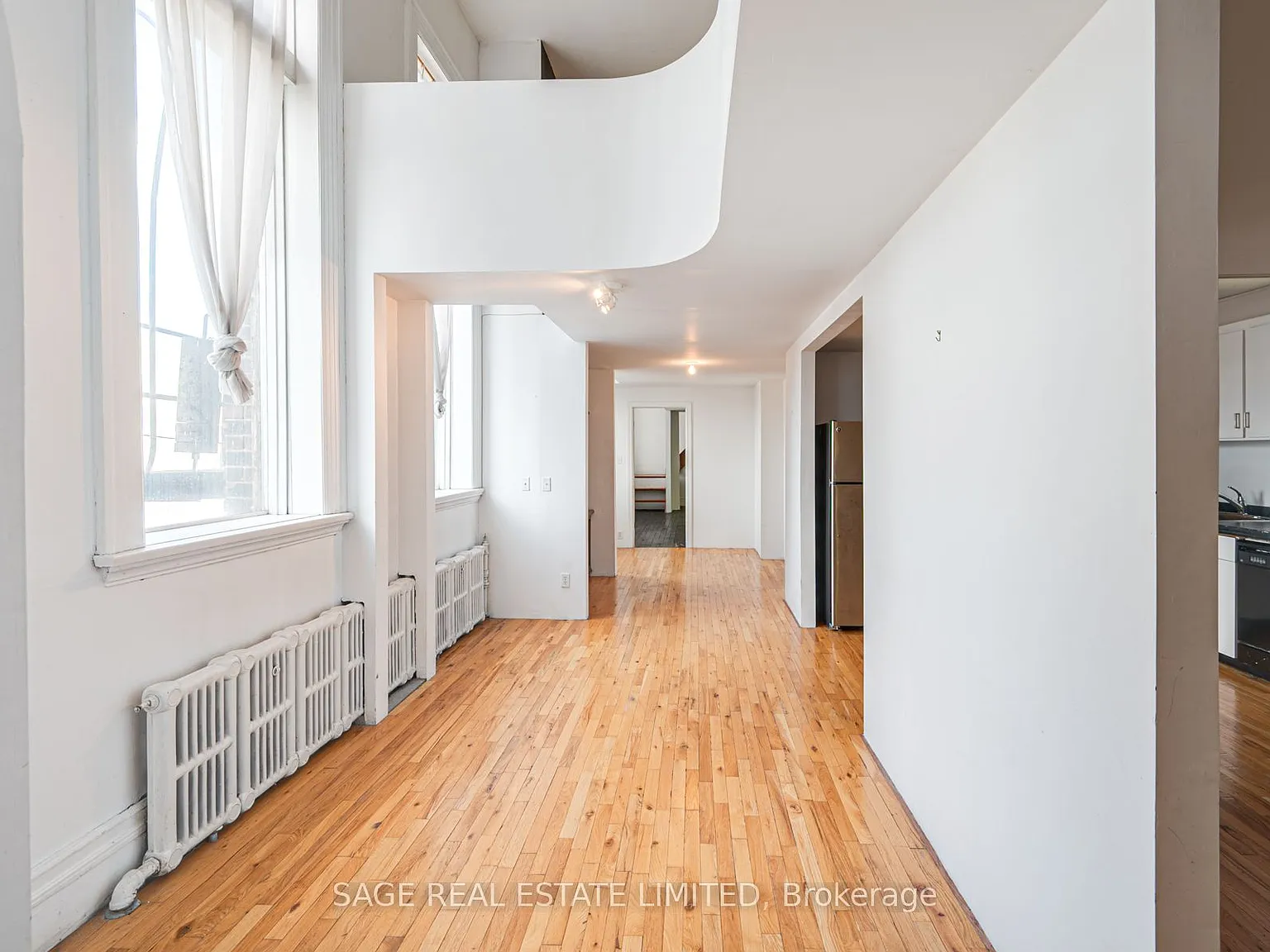 3 bed, $4,900 — Photo 4