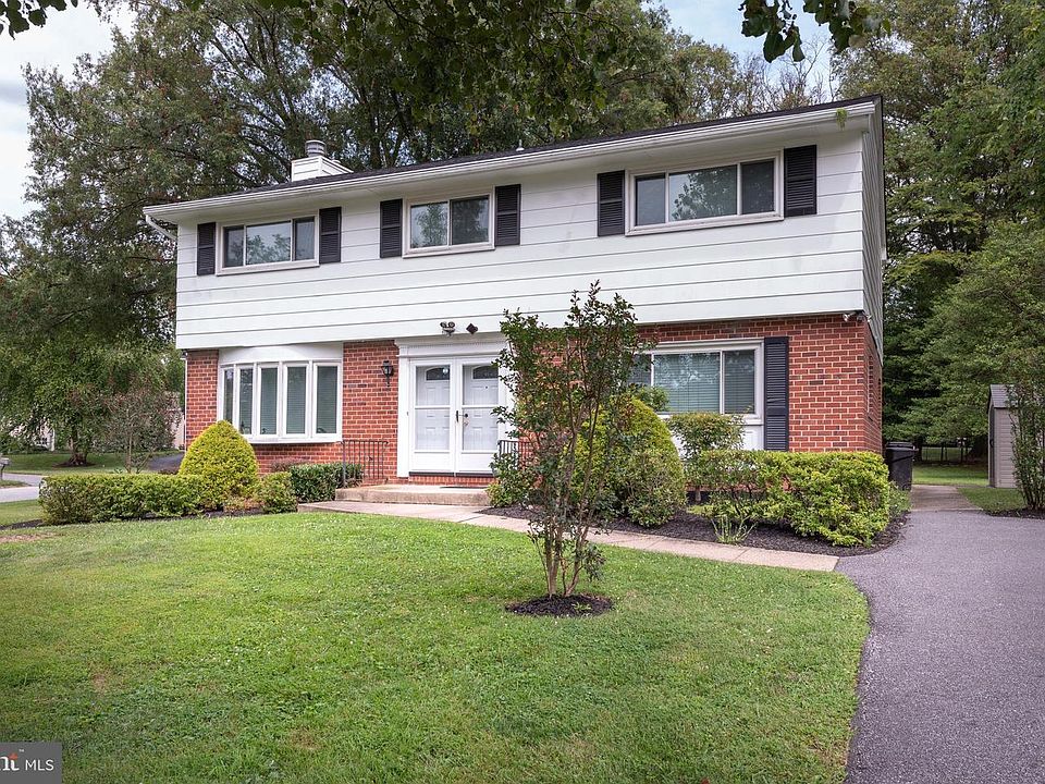 1st image of 1 Elm Hollow Ct