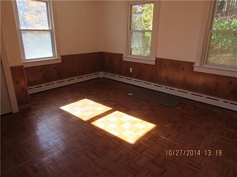 2nd image of 18 Sylvia Ln