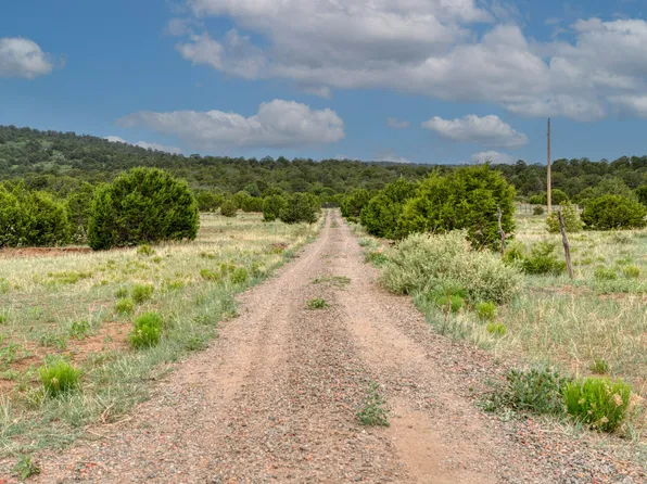 171 Brannan Rd, Tijeras, NM 87059