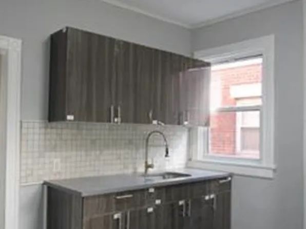 299 Dover St #1, Bridgeport, CT 06610