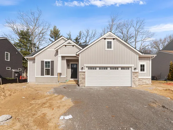 13465 Stafford Dr, Nunica, MI 49448