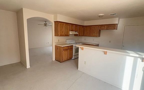 5th image of 1528 N Iran Ave