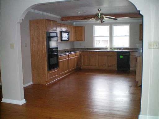 3rd image of 3800 Havana Pl