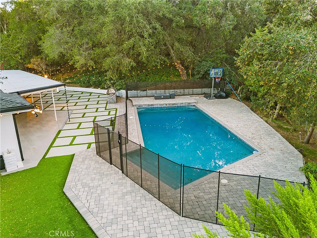 5 bed, 3315 sqft, $14,500 — Photo 4