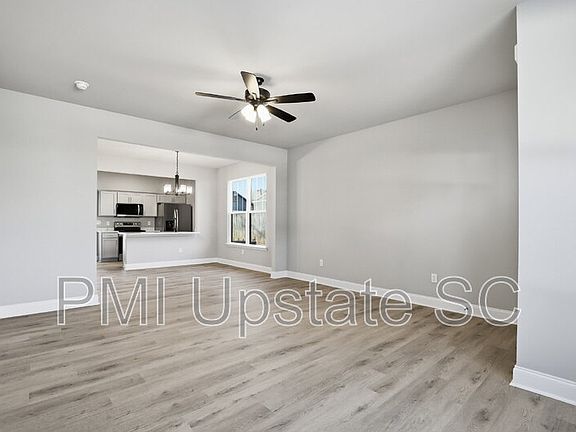 5th image of 109 Virginia Ave