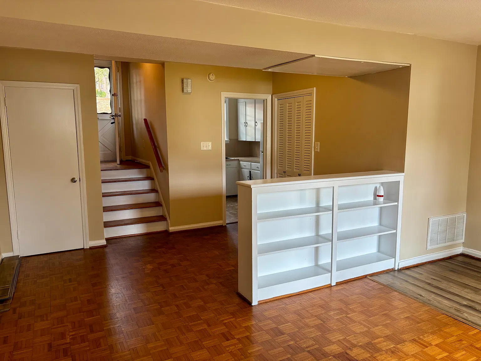 2 bed, $1,050 — Photo 3
