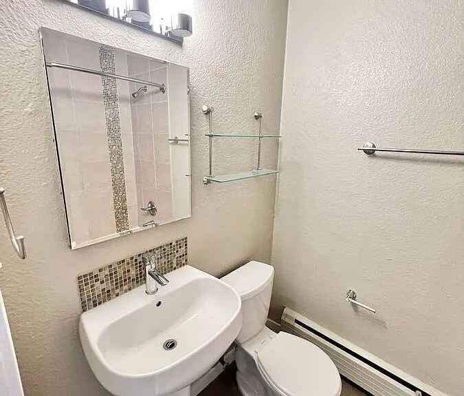 59 N Ogden St #10 — Photo 81