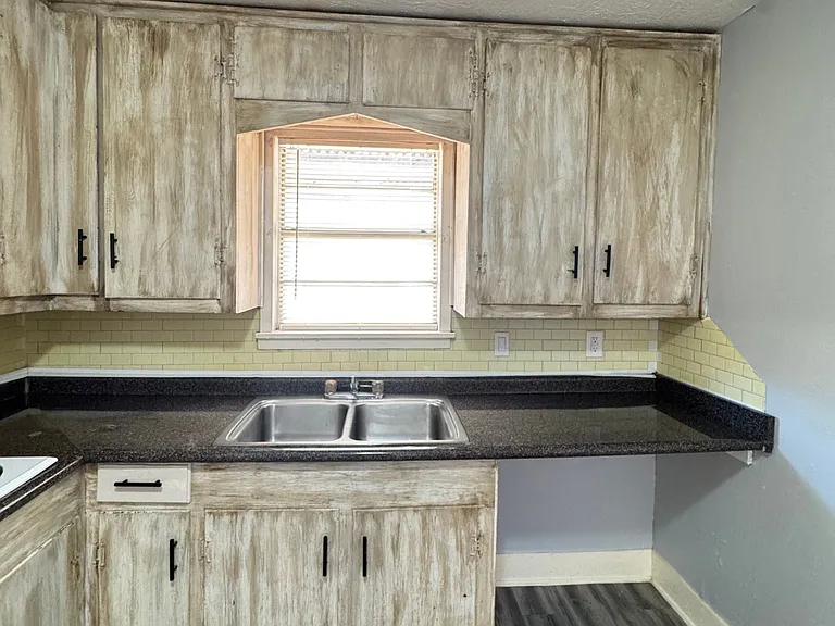 3270 Christopher St — Photo 14