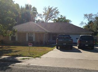 402 Ravenwood St, Henderson, TX 75654