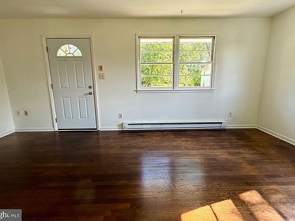 2nd image of 111 Liberty St