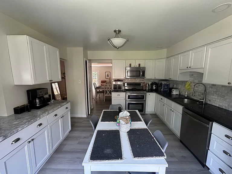 6012 Loganwood Dr — Photo 16