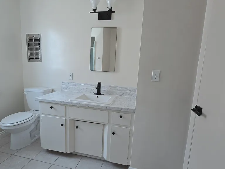 526 S Saint Andrews Pl #28 — Photo 47