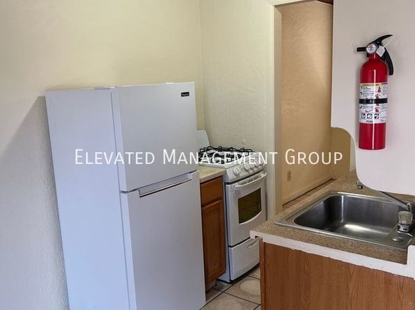 1024 Alvarado Dr SE #2