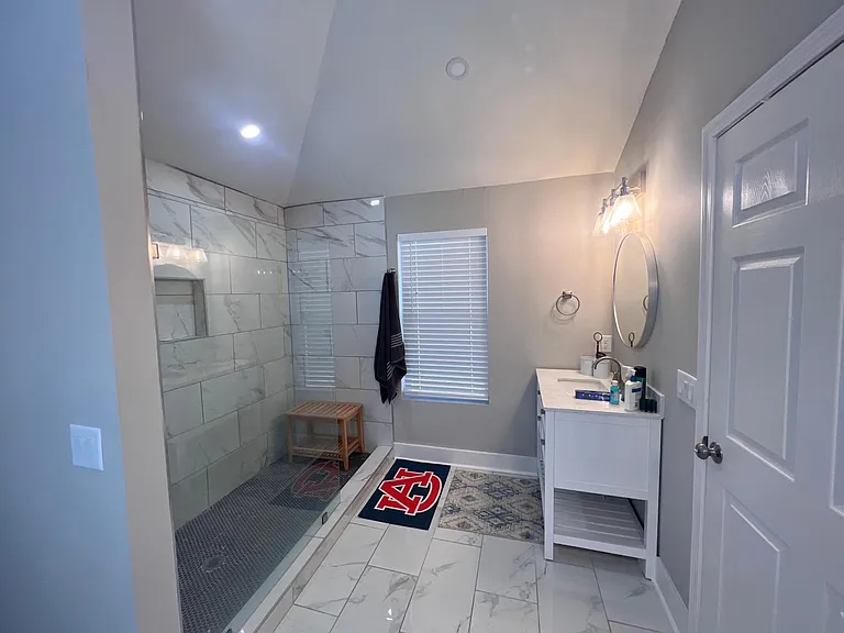 352 S Dean Rd — Photo 2