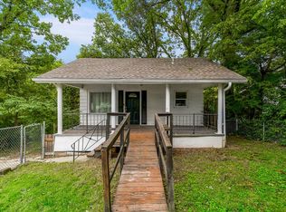 11410 E 25th St S, Independence, MO 64052