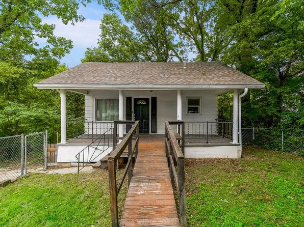 11410 E 25th St S, Independence, MO 64052