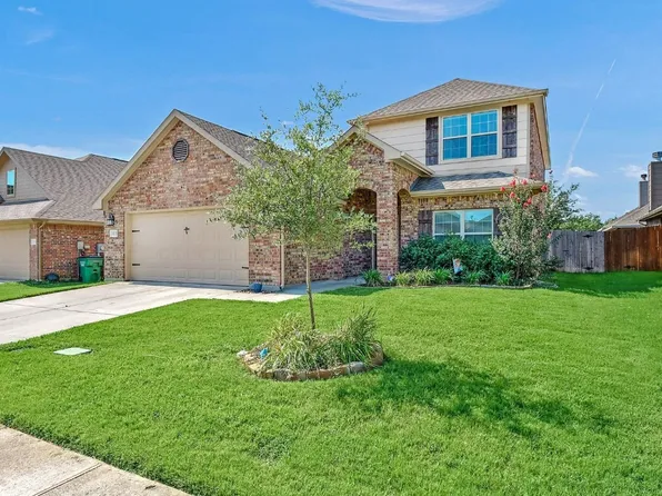 1808 Silver Oak Dr, Gainesville, TX 76240