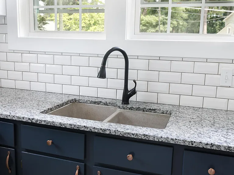 1516 Brookside Ave — Photo 12