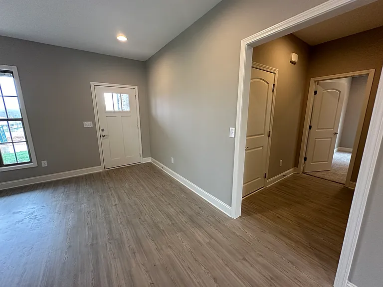 9538 Snowy Cliff Ln — Photo 9