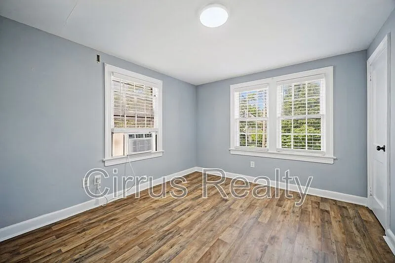1 bed, 1.0 bath, 450 sqft, $995 — Photo 4