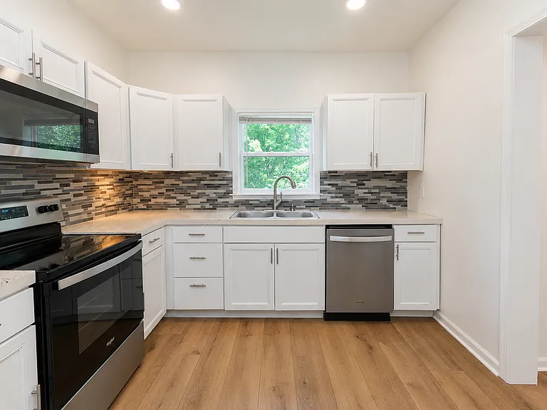 1135 N Keystone Ave #1135 — Photo 8