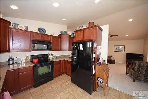 4 bed, 1992 sqft, $2,000 — Photo 3