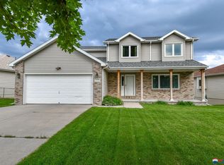 7350 Collister Rd, Lincoln, NE 68516