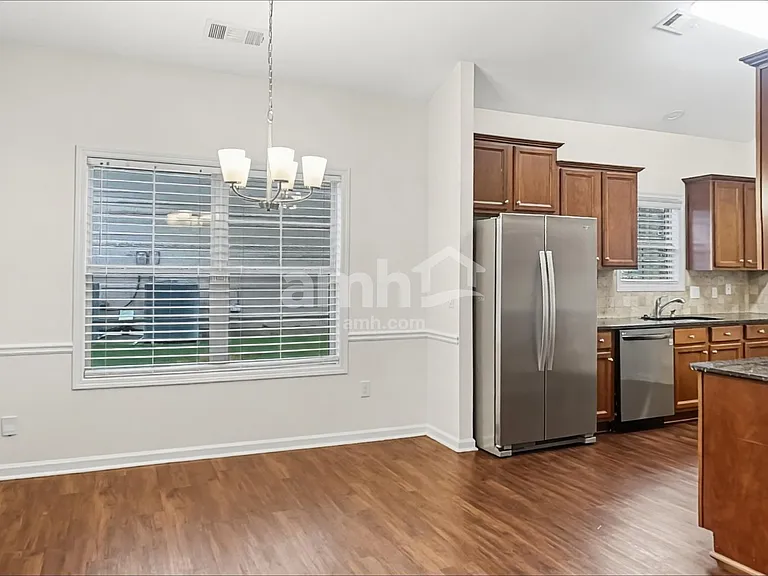 3227 Hideaway Ln — Photo 5