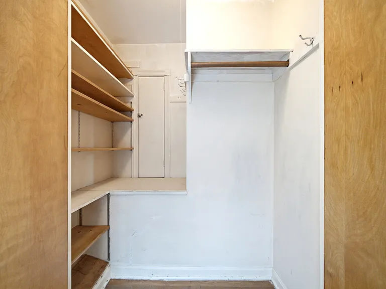 4437 Groveland Rd — Photo 26