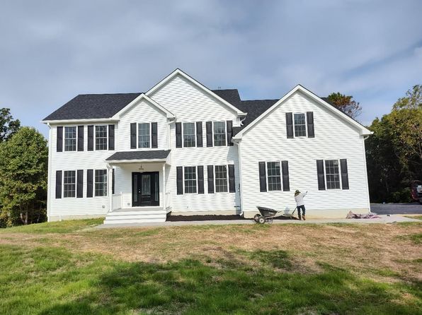 18 Meadow Ridge Rd