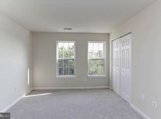 1055 Gardenview Loop APT 303, Woodbridge, VA 22191