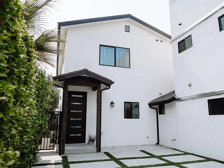 11682 Erwin St — Photo 101