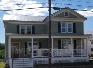 6029 Main St, Mount Jackson, VA 22842