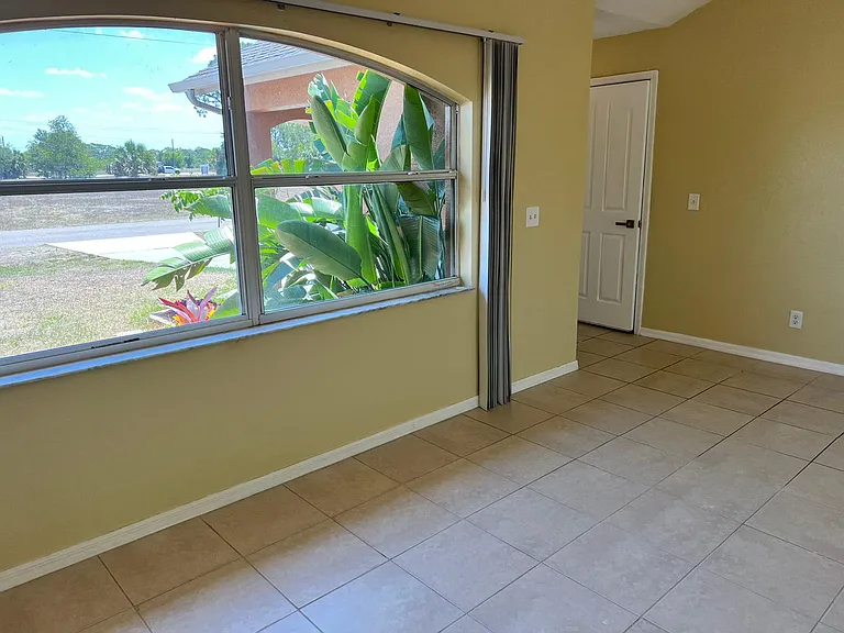 1602 SW 16th Ct — Photo 14