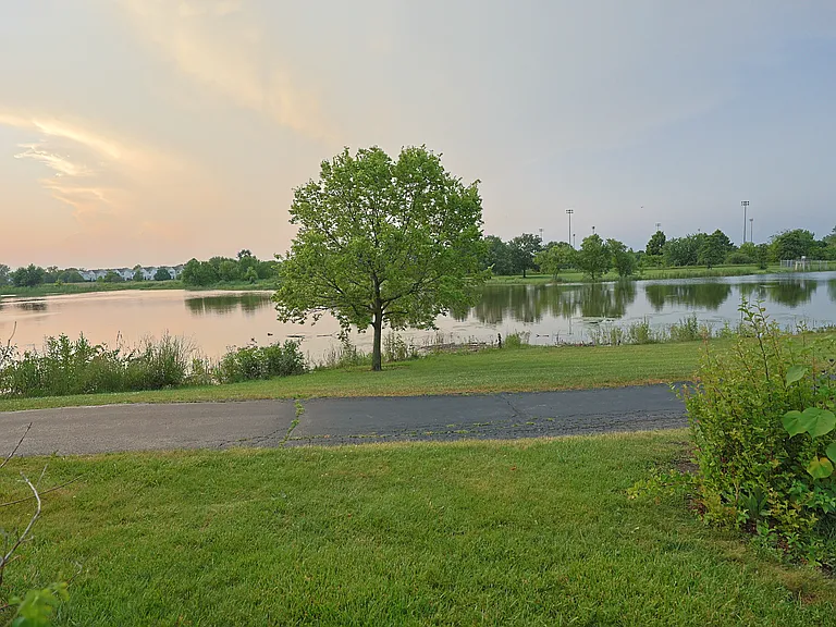1402 Parkside Dr — Photo 25