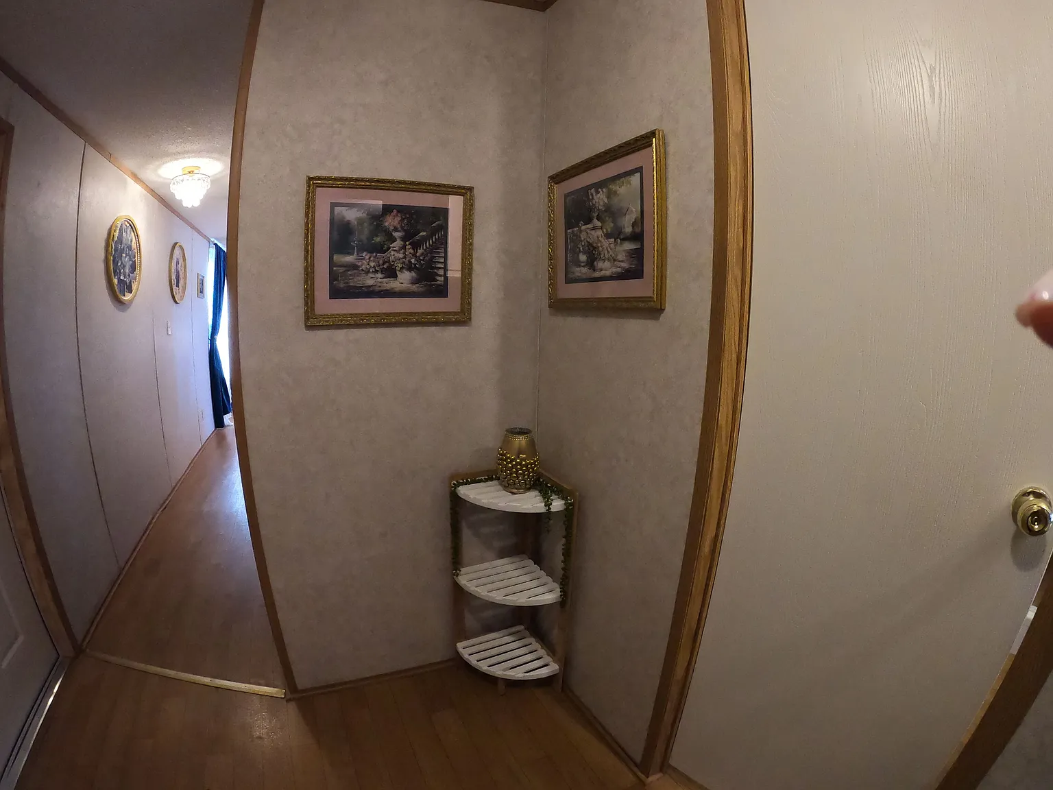 2 bed, 1.0 bath, 900 sqft, $1,599 — Photo 2