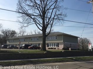 4009 Oakland Rd NE APT 15, Cedar Rapids, IA 52402