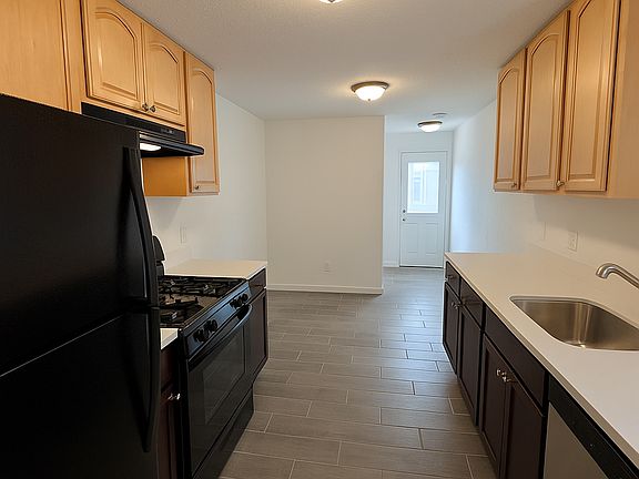 5th image of 3808 Cottonwood St #3808F