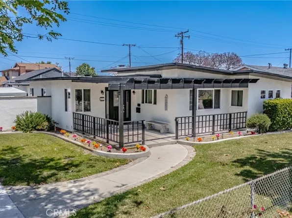 651 E 70th St, Long Beach, CA 90805