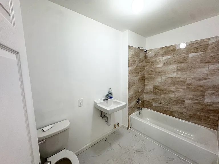 210 Corson Ave #1 — Photo 3