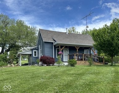 8033 E Northshore Dr, Unionville, IN, 47468